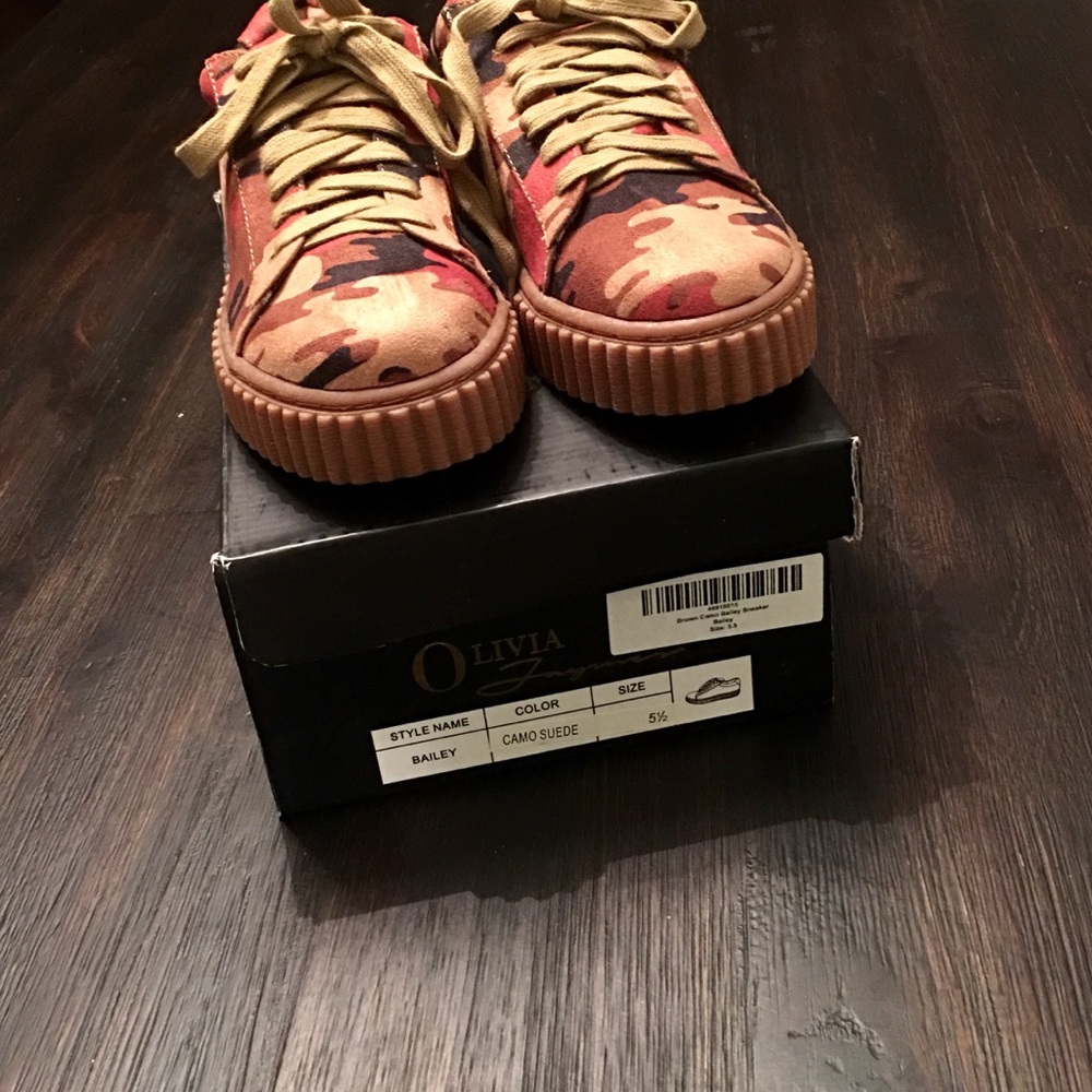 Brand New Suede Camo Sneakers Size 5.5 - Picture 6 of 6